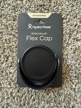 Hydro Flask Wide Mouth Flex Cap - Black Packaging